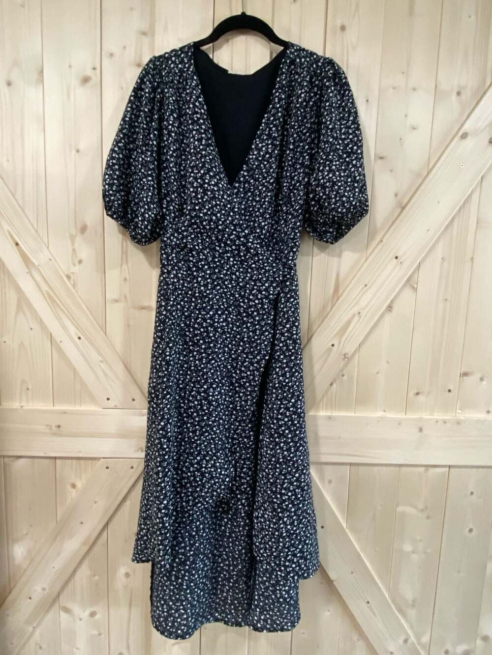 In Loom Black & White Floral Wrap Dress with Puff Sleeves Size Small